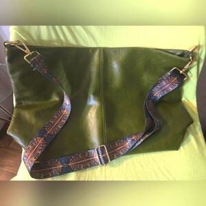 Green big bag  with long belt